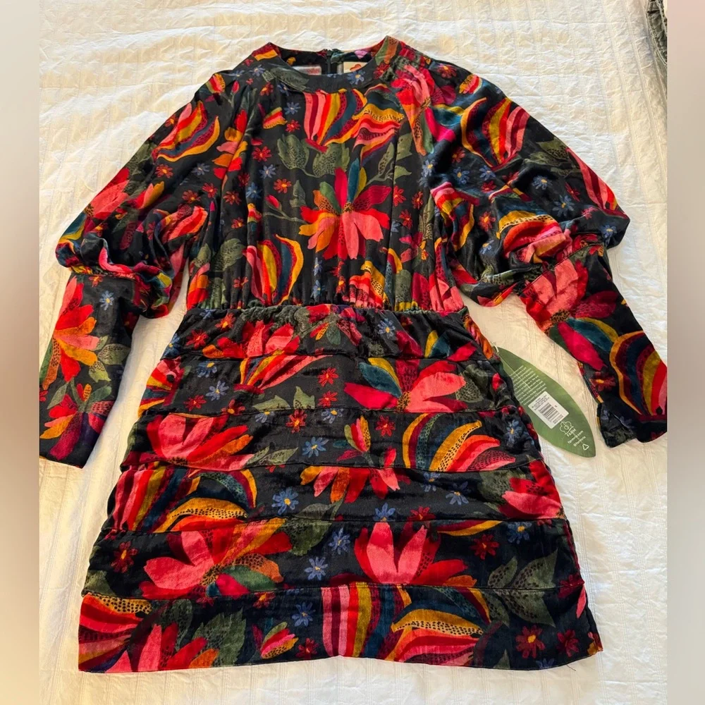 Farm Rio mini dress made from plush velvet printed with array of colorful blooms - Picture 9 of 12